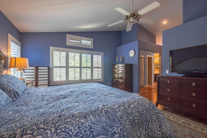 243 Cliffwood Dr Simi Valley-large-026-1
