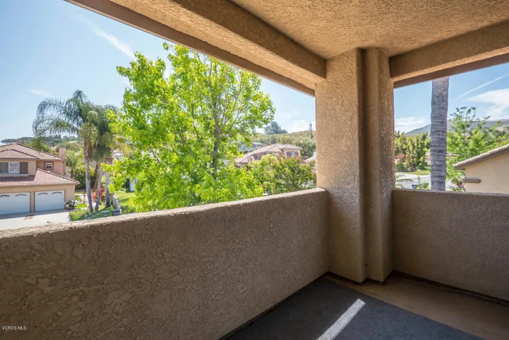 243 Cliffwood Dr Simi Valley-large-032-1
