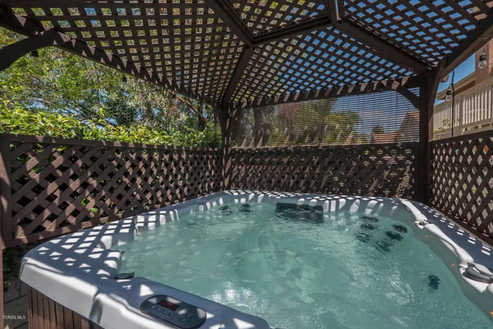 243 Cliffwood Dr Simi Valley-large-048-2