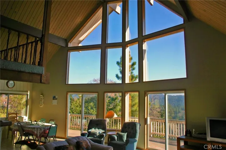 27734 Alpen Drive, Lake Arrowhead, California 92352