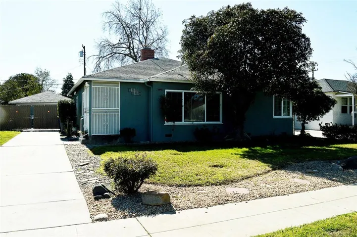 2728 E Michigan Avenue, Fresno, California 93703