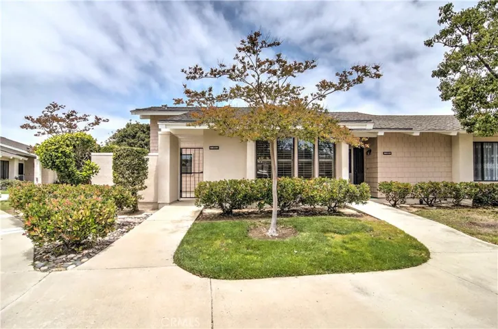 8685 Merced Circle 1017a, Huntington Beach, California 92646