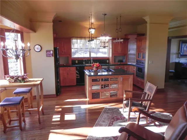 11505 Santa Ana Road, Atascadero, California 93422