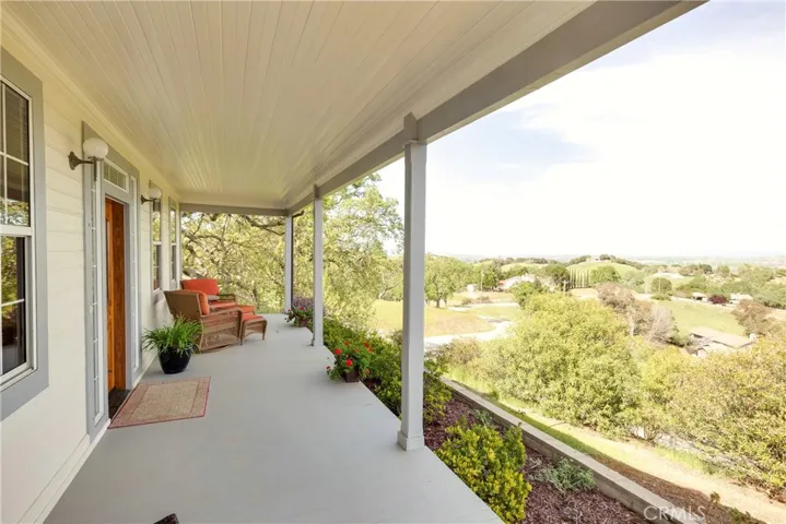 11505 Santa Ana Road, Atascadero, California 93422