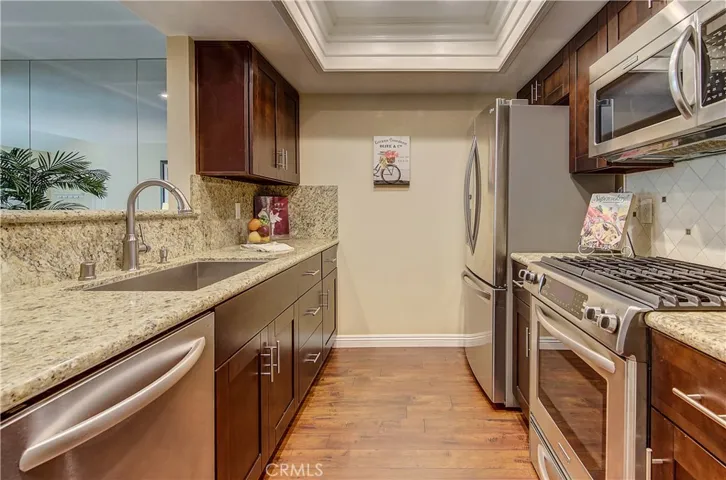 Gorgeous, remodeled kitchen will speak to the chef in you...