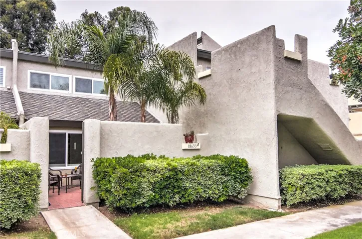 It's all about quiet, private, peaceful living in this complex and location.