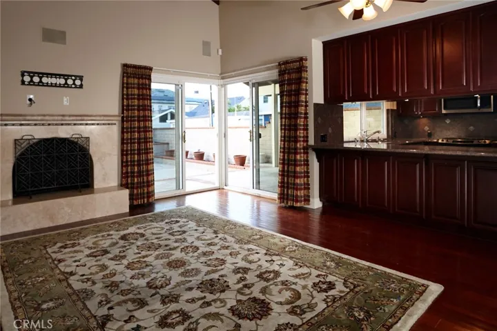 711 11th Street, Huntington Beach, California 92648