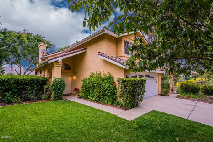 695 Overlook Rd Simi Valley CA-large-002