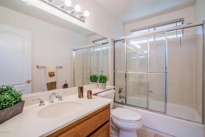 695 Overlook Rd Simi Valley CA-large-023