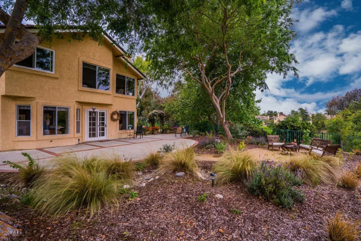 695 Overlook Rd Simi Valley CA-large-031