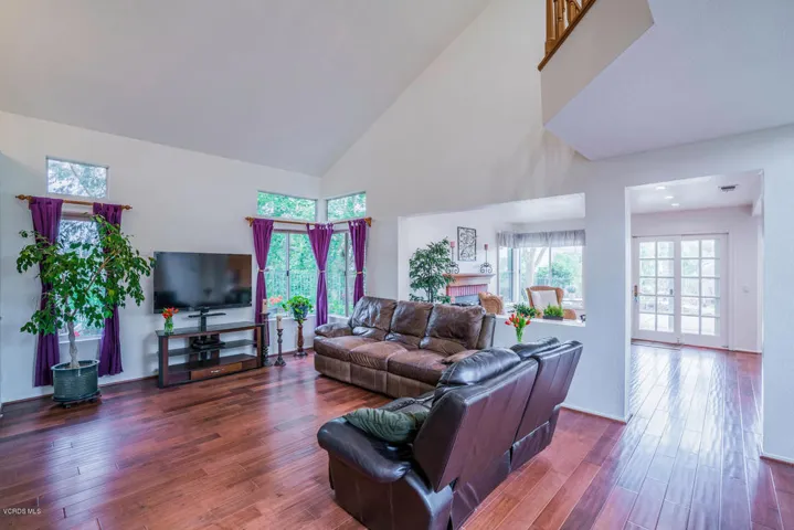 695 Overlook Rd Simi Valley CA-large-005