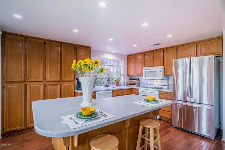 695 Overlook Rd Simi Valley CA-large-013