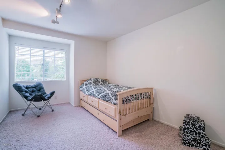 695 Overlook Rd Simi Valley CA-large-024