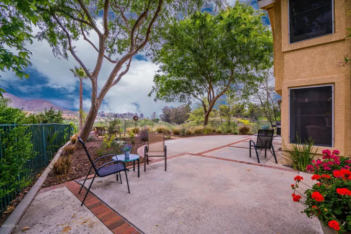 695 Overlook Rd Simi Valley CA-large-028
