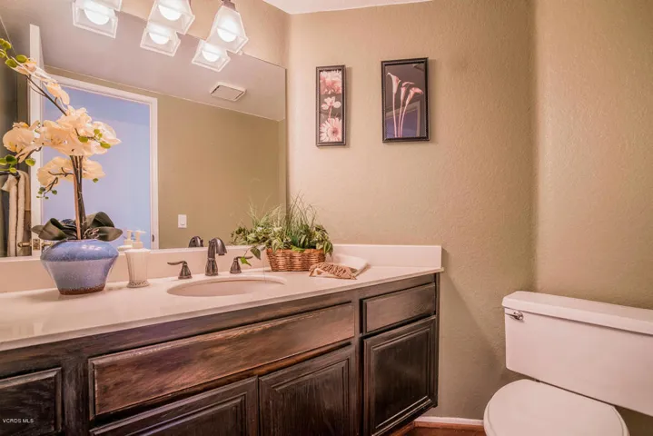 695 Overlook Rd Simi Valley CA-large-017