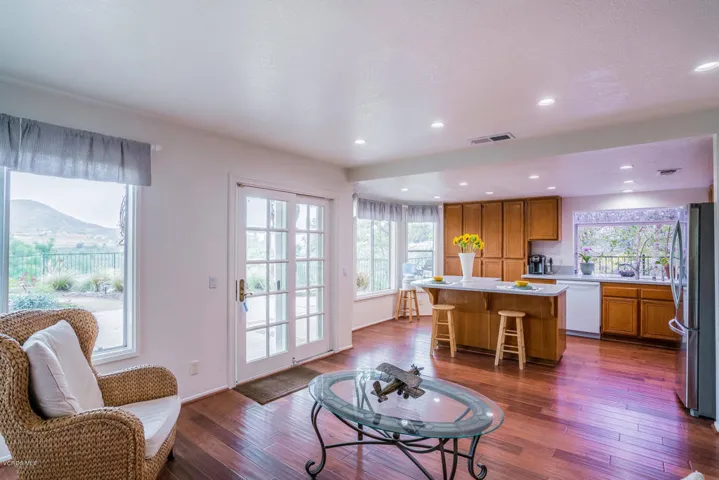695 Overlook Rd Simi Valley CA-large-012