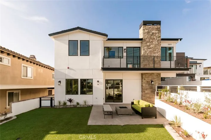 2213 Speyer Lane A, Redondo Beach, California 90278