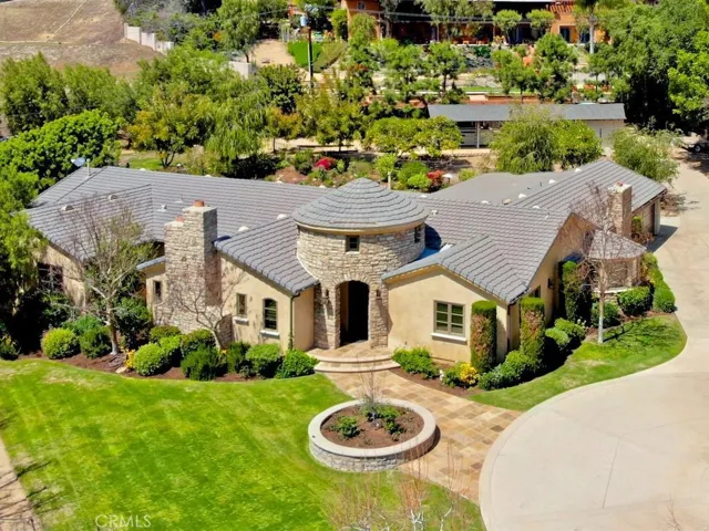 Sprawling estate with a custom, single level home. The original 1960s ranch home was stripped to the studs and then rebuilt and added onto in 2007.