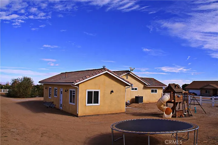 9364 Serra Street, Phelan, California 92371