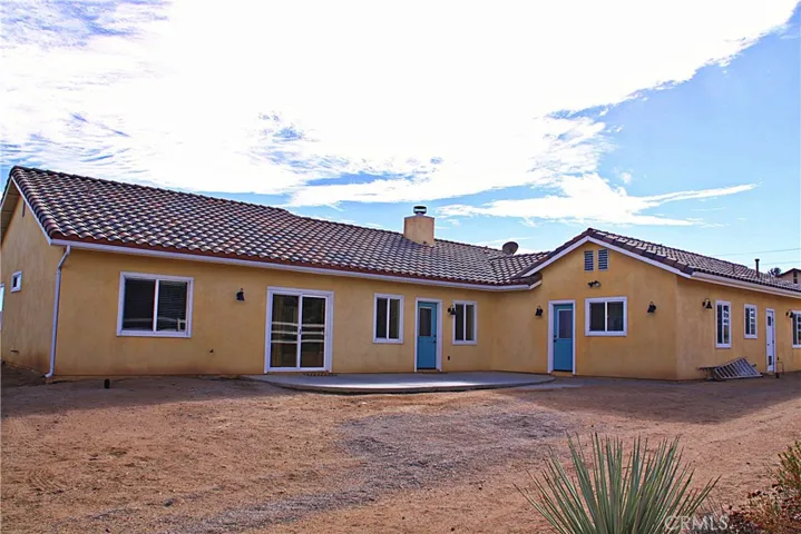 9364 Serra Street, Phelan, California 92371