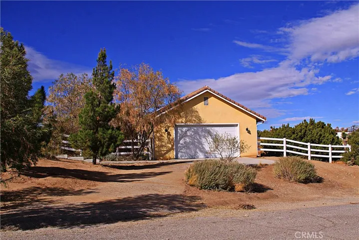 9364 Serra Street, Phelan, California 92371