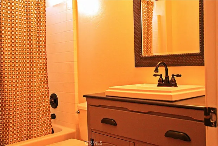 9364 Serra Street, Phelan, California 92371