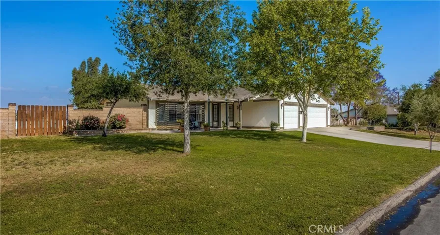 341 Heron Lane, Riverside, California 92507