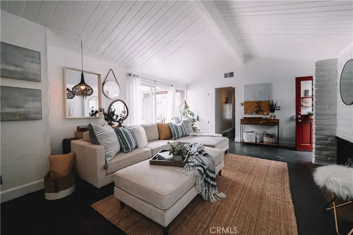 332 Lugonia Street, Newport Beach, California 92663