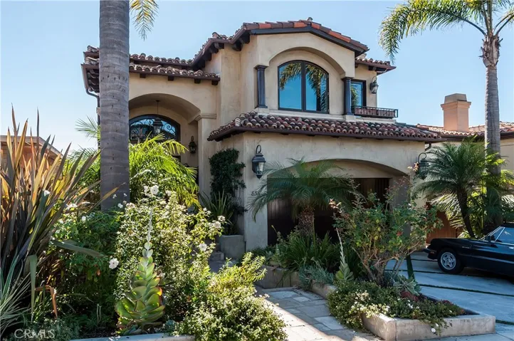856 3rd Street, Manhattan Beach, California 90266