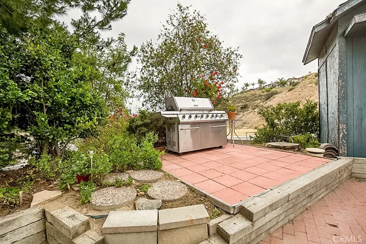 6500 E Carnegie Avenue, Anaheim Hills, California 92807