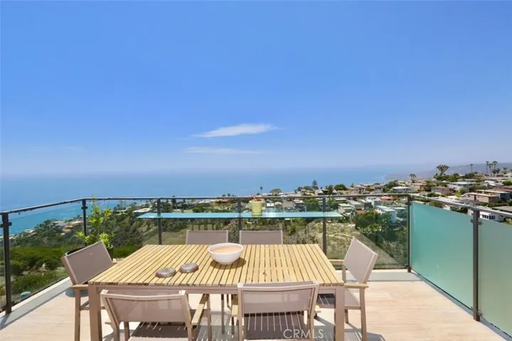 917 Quivera Street, Laguna Beach, California 92651