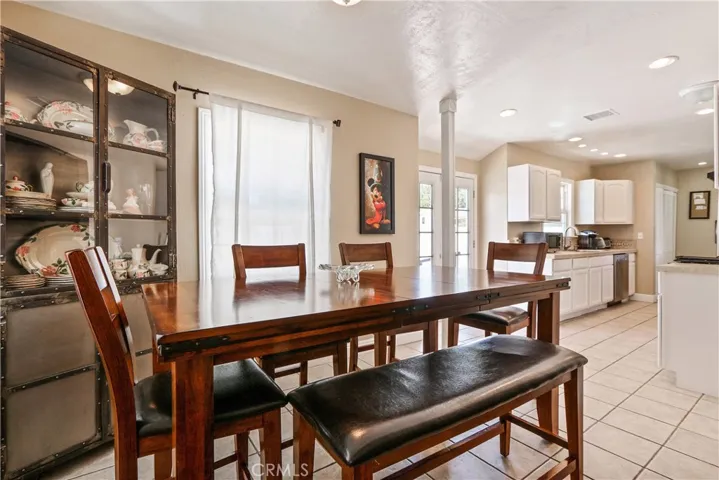 10004 Cole Road, Whittier, California 90603