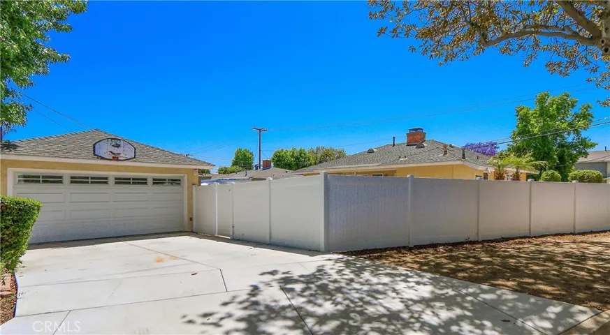 10004 Cole Road, Whittier, California 90603
