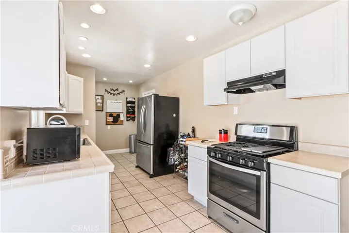 10004 Cole Road, Whittier, California 90603