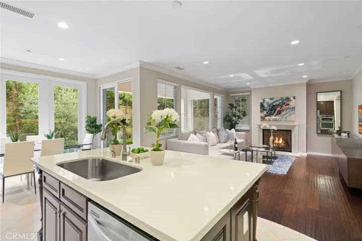 33 Lupari, Irvine, California 92618