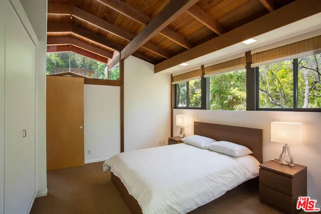 10274 Chrysanthemum Lane, Los Angeles, California 90077
