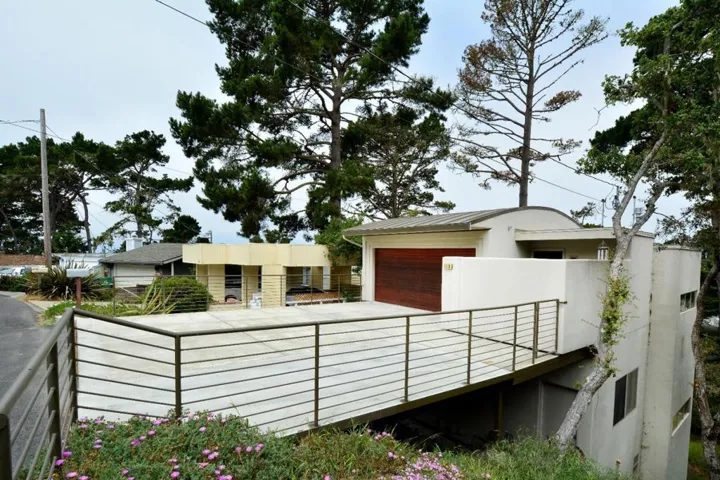 1110 Austin Avenue, Pacific Grove, California 93950