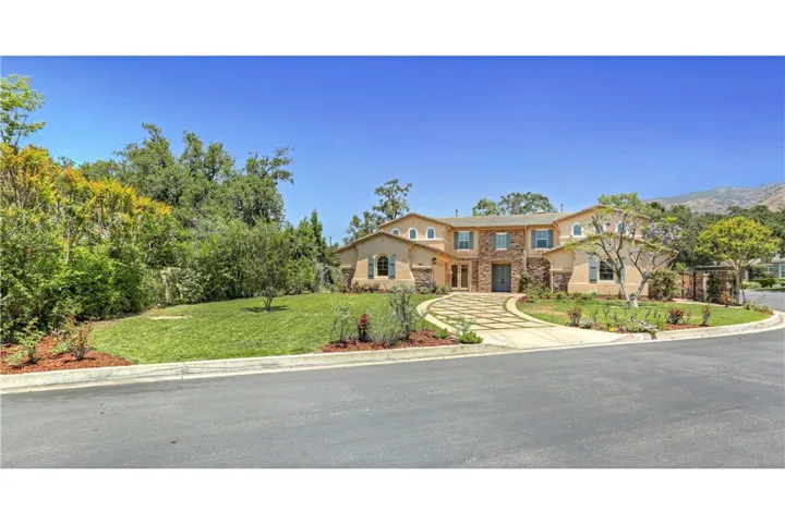 2271 Redwood Drive, Glendora, California 91741