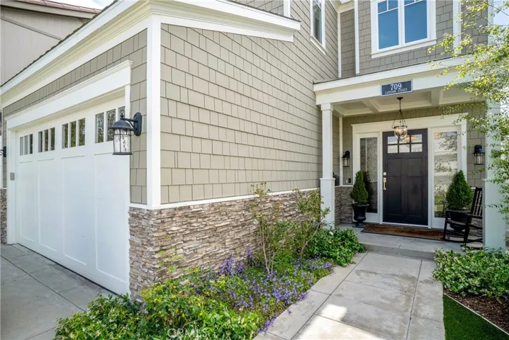 709 Larsson Street, Manhattan Beach, California 90266