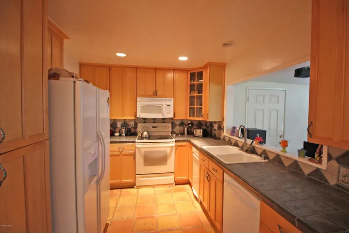 Kitchen 2