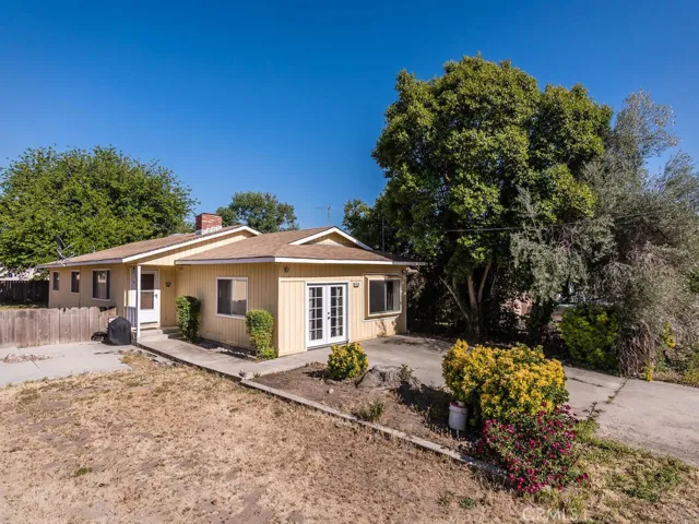 250 S 1st Street, Shandon, California 93461