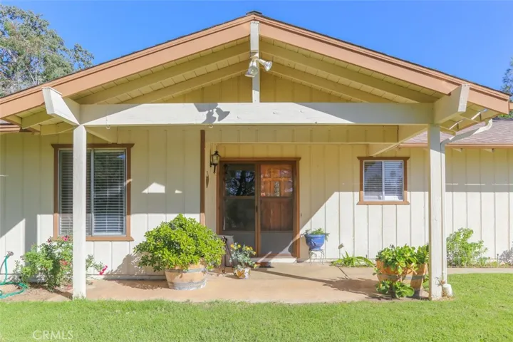 31725 Apache Road, Coarsegold, California 93614
