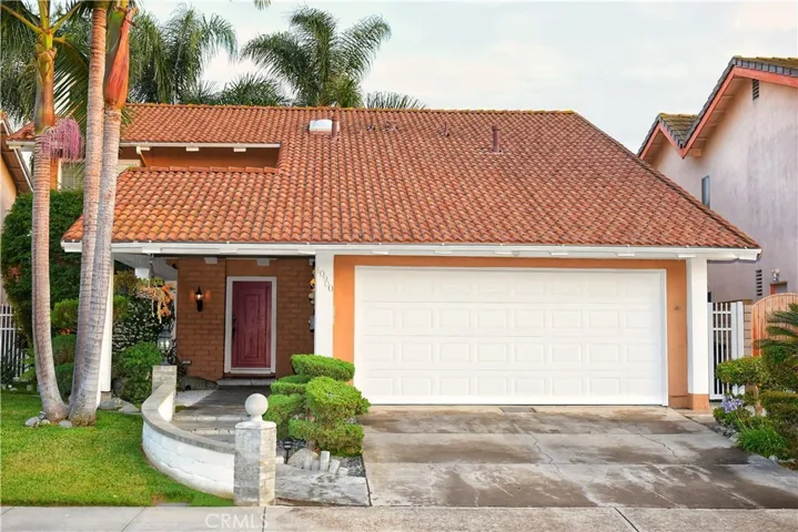10900 San Leon Avenue, Fountain Valley, California 92708