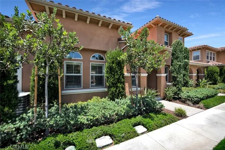 31 Roycroft, Irvine, California 92620