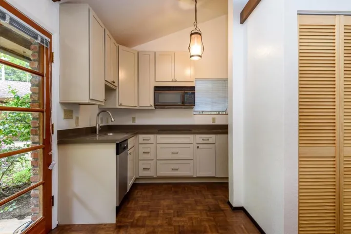 1585 La Honda Road, Woodside, California 94062