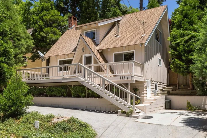 229 Heliotrope Drive, Lake Arrowhead, California 92352