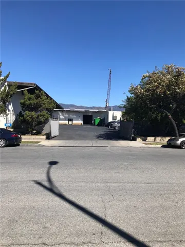 1139 W Kirkwall Road, Azusa, California 91702