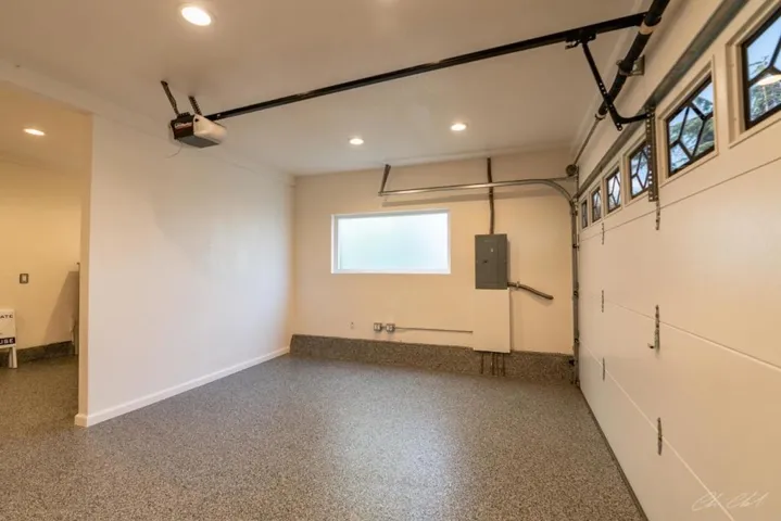 907 Third Avenue, Half Moon Bay, California 94019