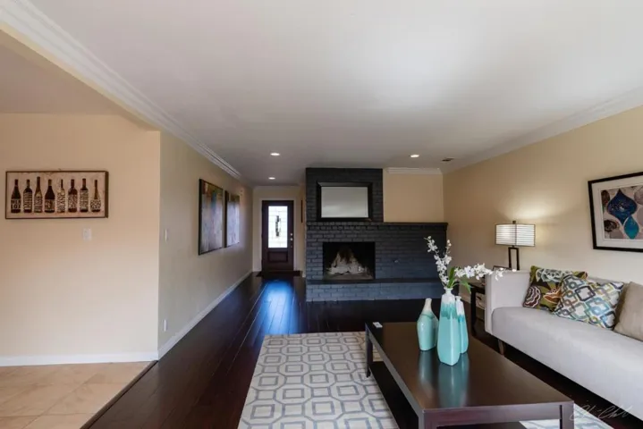907 Third Avenue, Half Moon Bay, California 94019
