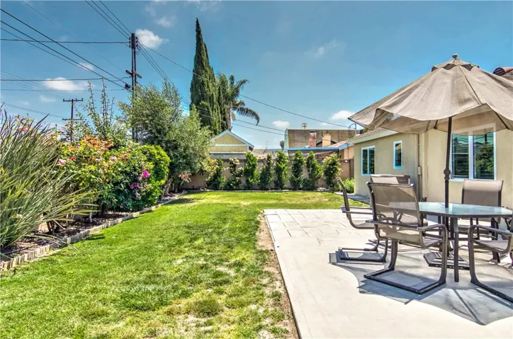 This a great space for kids, pets and entertaining...gas line already in place for your outdoor kitchen.